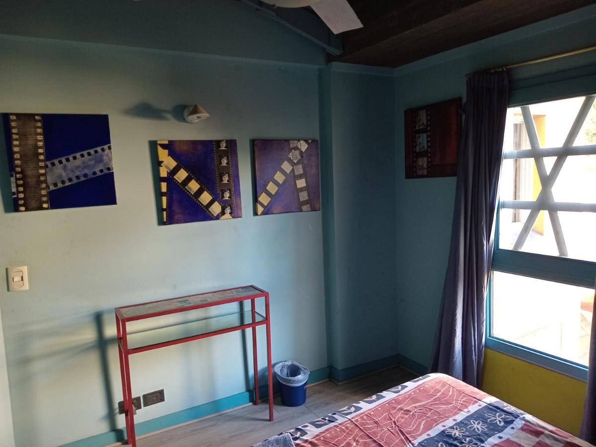 Cuartos En El Segundo Piso De Casa De Artista En Flores Lägenhet Buenos Aires Exteriör bild